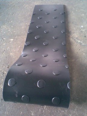 产品名称：PVC黑色防滑软板
